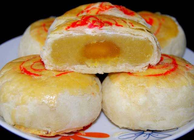 Pia-Cake-Banh-Pia