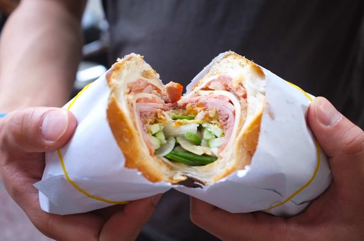 Street-food-saigon-banh-mi-thit