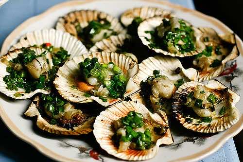 Street-food-saigon-shellfish