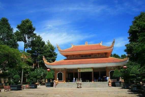 Hoang Phap Pagoda