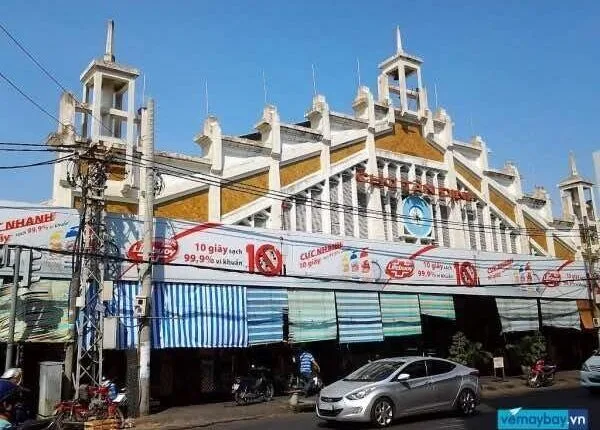 tan-dinh-market-saigon