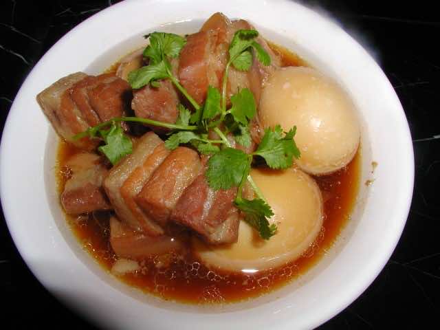 Thit-Kho-Trung-(Vietnamese-Braised-Pork-with-Eggs)