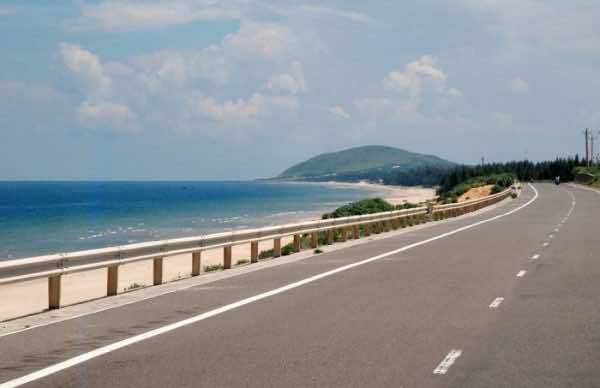 Traveling-motorbike-vietnam-2