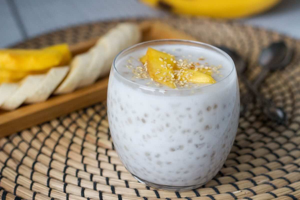 Che-chuoi-Banana-with-sago-pearls-and-coconut-milk-sweet-soup