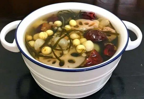 Che-sam-bo-luong-Ching-bo-leung-sweet-dessert