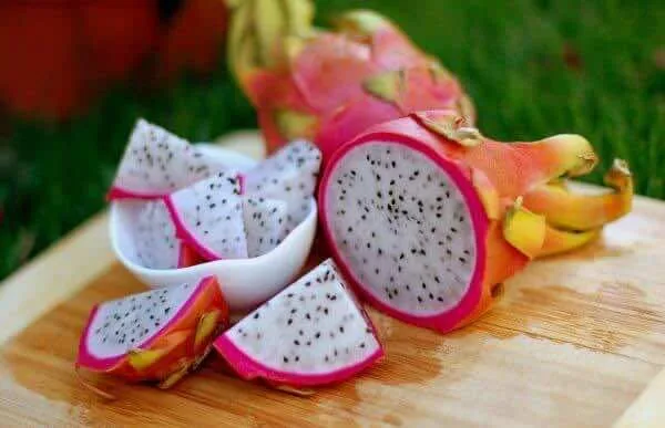 Thanh-long-Dragon-fruit