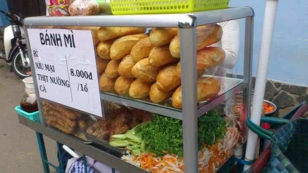 Banh-mi-Vietnamese-baguette-1