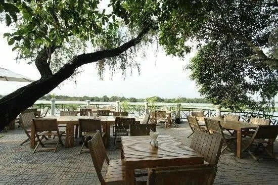 Boathouse-restaurant-1
