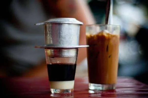 Ca-phe-sua-da-Vietnamese-iced-coffee-2
