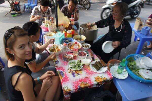 Enjoying-street-food-paradise-2