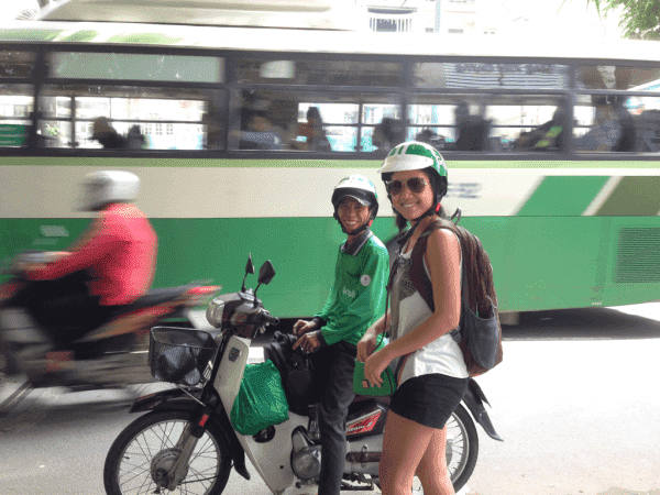 Experiencing-the-city-of-Vietnam-on-two-wheels-2.jpg