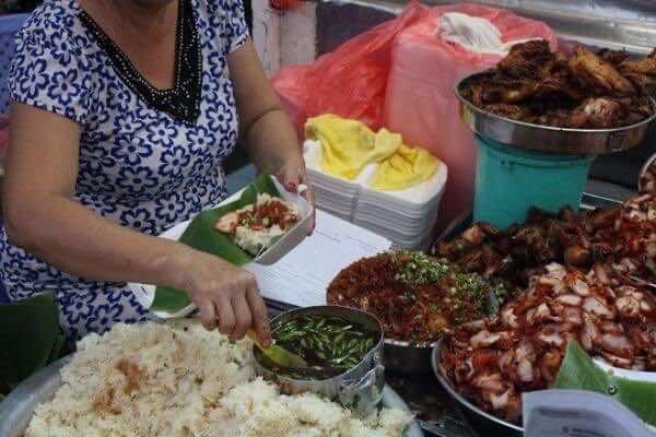 Sticky-rice-at-Ba-Chieu-Market-1