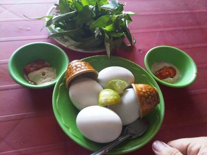Trung-vit-lon-Fetal-duck-egg-1