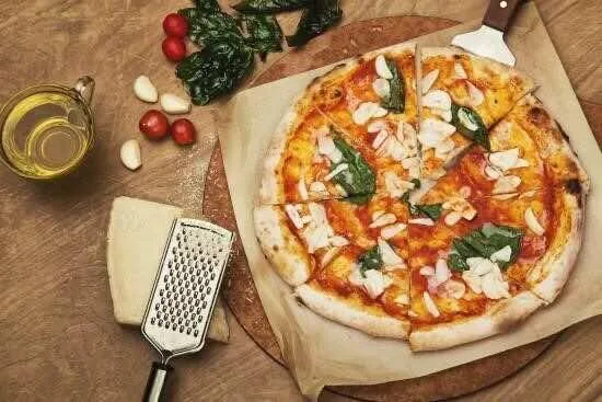 Buzza-pizza-5-7-9-Nguyen-Trung-truc-Ben-Thanh-ward-District-1.