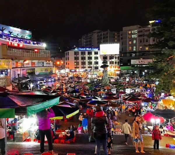 Dalat-night-market