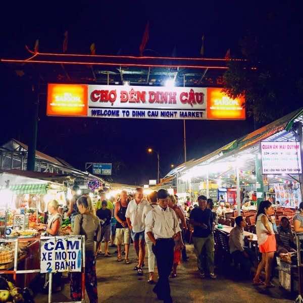 Dinh-Cau-night-market-Phu-Quoc