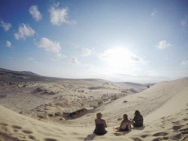 Exploring-the-amazing-white-sand-dunes-3