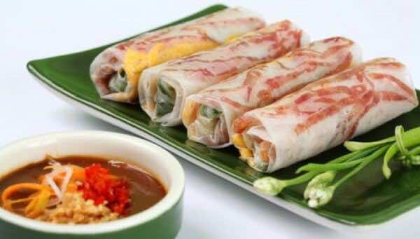 Fresh-spring-rolls-with-Chinese-sausage-Bo-bia