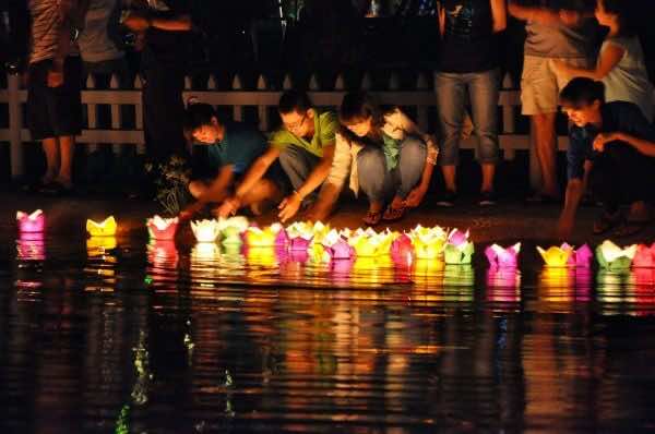 Hoi-An-Lantern-Festival