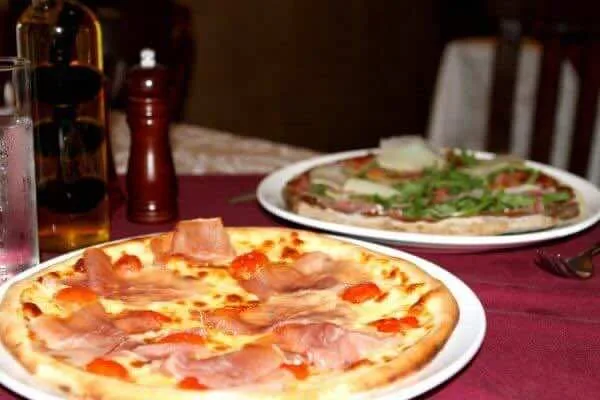 La-Hostaria-Restaurant-17B-Le-Thanh-Ton-Ben-Nghe-Ward-District-1-1.