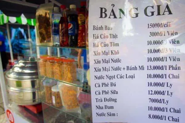 Nguyen-Van-Chiem-food-street-2