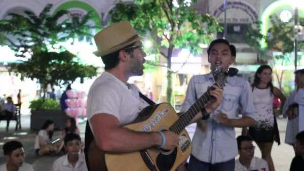 The-Saigon-music-street-Alexandre-De-Rhodes-Street