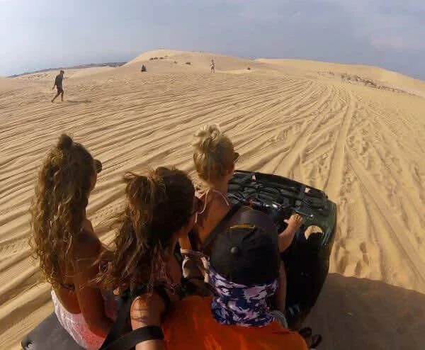 The-White-Sand-Dunes-of-Mui-Ne-1