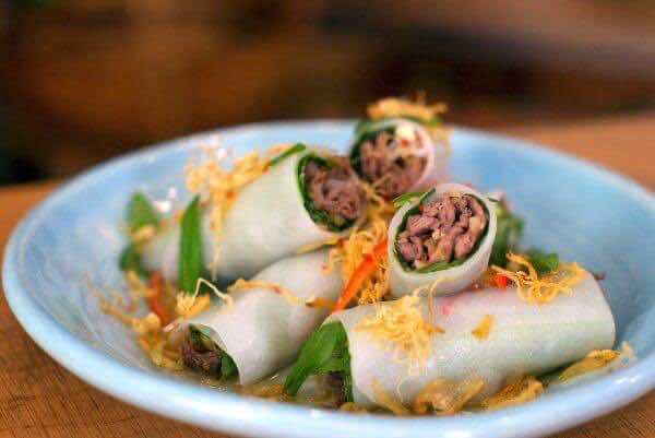 Vietnamese-fresh-rice-noodle-rolls-Pho-cuon